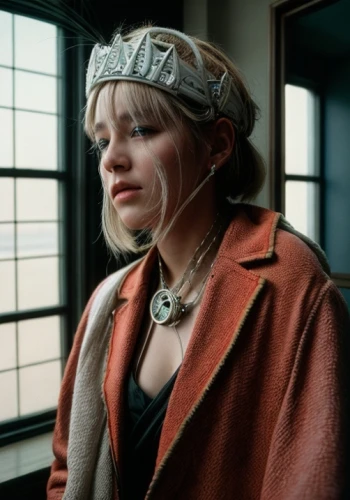 blue jasmine,clementine,great gatsby,bird box,leather hat,gatsby,girl with a pearl earring,valerian,headscarf,retro woman,lily-rose melody depp,beret,jennifer lawrence - female,vintage angel,blonde woman,vintage woman,vintage fashion,retro women,the hat of the woman,the hat-female,Common,Common,Film