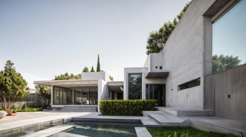 modern house,dunes house,exposed concrete,modern architecture,mid century house,pool house,residential house,mid century modern,concrete ceiling,roof landscape,archidaily,house shape,stucco wall,luxury property,concrete construction,cubic house,private house,beautiful home,concrete slabs,bendemeer estates,Architecture,General,Modern,Mexican Modernism