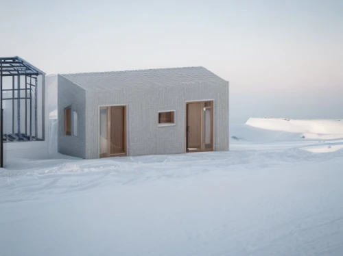 snowhotel,winter house,snow roof,cubic house,snow shelter,inverted cottage,cube stilt houses,snow house,dunes house,cube house,mountain hut,small house,timber house,small cabin,summer house,miniature house,frame house,holiday home,alpine hut,monte rosa hut