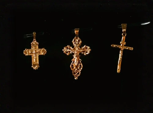 grave jewelry,the order of cistercians,crucifix,crosses,gold jewelry,rosary,jewlry,altar clip,jewelery,jewelries,necklaces,brooch,ankh,greek orthodox,jesus cross,accessories,jewels,orthodox,christmas jewelry,house jewelry