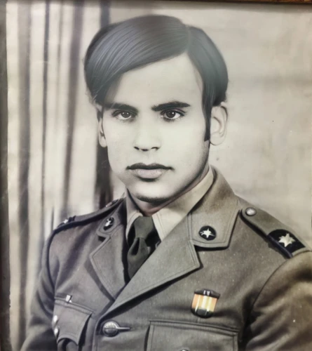 pakistani boy,13 august 1961,ashok chakra award,pakistan,amitava saha,jawaharlal,indian,bangladeshi taka,mahendra singh dhoni,military person,born in 1934,ratan tata,unknown soldier,young tiger,mohammed ali,devikund,indian celebrity,70 years,sajji,veteran