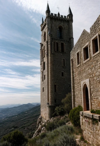 gordes,galician castle,castile-la mancha,templar castle,serra de tramuntana,castel,medieval castle,castle of the corvin,castilla,consuegra,blauara,moustiers-sainte-marie,castle de sao jorge,sanctuary of sant salvador,priorat,knight's castle,pedriza,extremadura,medieval architecture,banos campanario