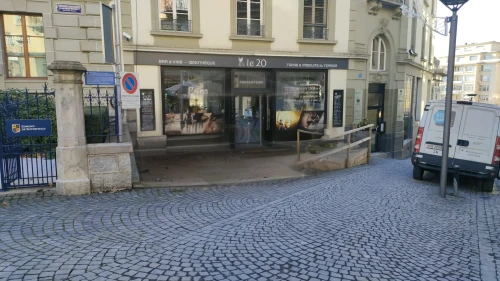 getreidegasse,paris shops,friterie,restaurant bern,french confectionery,pastry shop,storefront,paris cafe,bistro,bistrot,rouen,the cobbled streets,french building,vitrine,jewelry store,laundry shop,boutique,bakery,dress shop,confiserie