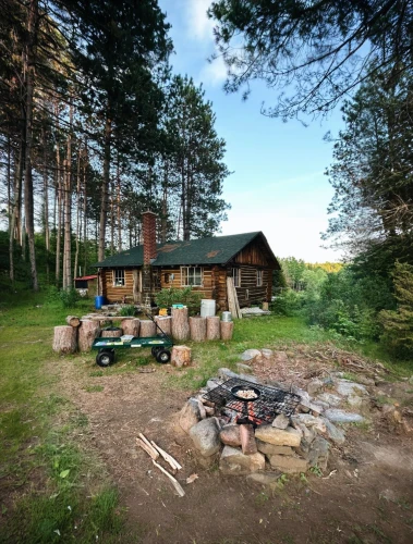 small cabin,summer cottage,holiday home,log cabin,lodge,cabin,the cabin in the mountains,log home,chalet,log fire,house in the forest,summer house,glamping,campsite,wooden sauna,inverted cottage,timber house,chalets,yurts,accommodation