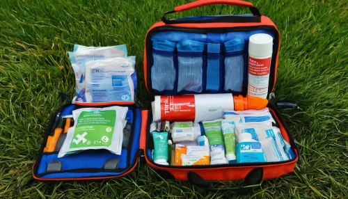body hygiene kit,first aid kit,medical bag,toiletry bag,diaper bag,irrigation bag,travel bag,tackle box,first aid training,toiletries,first aid,camping equipment,cart with products,back-to-school package,camping gear,first-aid,carry-on bag,doctor bags,clinical samples,hiking equipment,Illustration,Retro,Retro 23