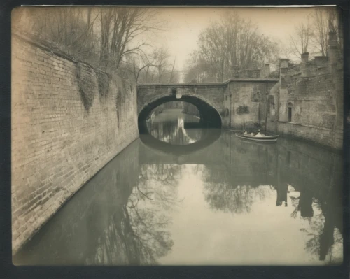 canal tunnel,canals,lubitel 2,dongfang meiren,agfa isolette,canal,moat,bruges,grand canal,terneuzen-gent canal,amiens,city moat,hangman's bridge,edam,danube lock,tongeren,tributary,watercourse,darkroom,water wheel,Photography,Documentary Photography,Documentary Photography 03