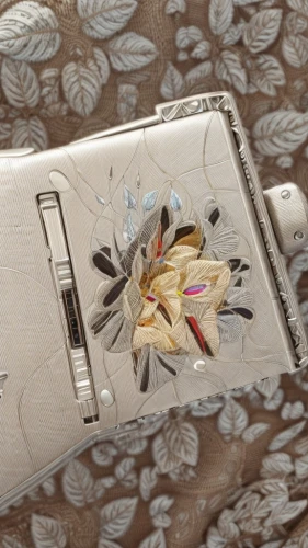 leaves case,wristlet,mobile phone case,glasses case,floral and bird frame,japanese floral background,floral pattern,toiletry bag,purse,zippo,janome butterfly,gps case,vintage floral,phone case,rear pocket,coin purse,samsung galaxy s3,pencil case,xperia,wallet,Common,Common,Natural
