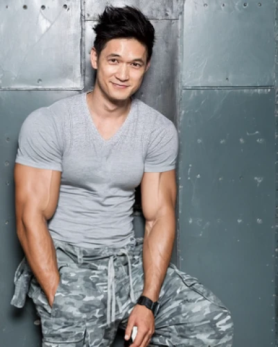 biceps,bodybuilding supplement,kai yang,saf francisco,filipino,choi kwang-do,indian celebrity,janome chow,mass,dumbell,arms,biceps curl,dumbbells,pair of dumbbells,fitness model,dai pai dong,tarpaulin,dumbbell,fitness professional,kaew chao chom