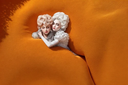 princess' earring,hair clip,brooch,felted,cufflink,felted and stitched,pin-back button,embroidery,vintage ornament,broach,bobbin with felt cover,cufflinks,cruella de ville,earrings,earring,head cover,zippered heart,sewing button,hair clips,two pin plug,Common,Common,Fashion