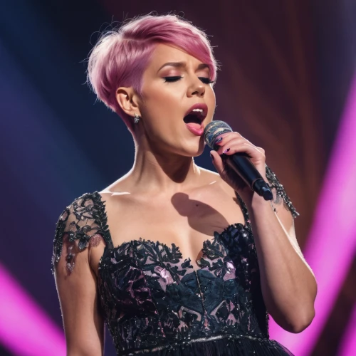 pixie-bob,singing,pink hair,vocal,pixie cut,pixie,performing,playback,sing,singer,jazz singer,to sing,wallis day,la violetta,mic,backing vocalist,live performance,soprano lilac spoon,performer,singers,Photography,General,Natural