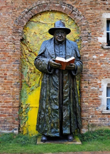 child with a book,martin luther,woman holding pie,blonde woman reading a newspaper,luther burger,public art,ferrara,stůl,amaretti di saronno,man with a computer,sibiu,colomba di pasqua,people reading newspaper,benito juarez,treviso,st jacobus,statue,girl with bread-and-butter,luther,lucca,Conceptual Art,Graffiti Art,Graffiti Art 03