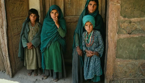 nomadic children,mother with children,rajasthan,mohngewaechs,anmatjere women,afghani,afghan,afar tribe,mother and children,baghara baingan,afghanistan,baidarka,the mother and children,pictures of the children,tajikistan,jaisalmer,pakistan,khenti,indian woman,group of people,Art,Artistic Painting,Artistic Painting 07