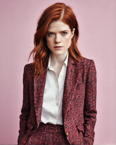 pink tie,bolero jacket,red-haired,redheaded,blazer,jacket,redhair,woman in menswear,maroon,red hair,red head,redhead,red coat,overcoat,menswear for women,suit,businesswoman,cardigan,business woman,coat,Illustration,Japanese style,Japanese Style 17