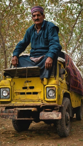 tata safari,maruti 800,rickshaw,barkas,tata sumo,tata nano,tata indica,gaddi kutta,handcart,land vehicle,basket weaver,ford cargo,old vehicle,premier padmini,rampur greyhound,waste collector,tuk tuk,rajasthan,seller,counterbalanced truck,Illustration,Paper based,Paper Based 26