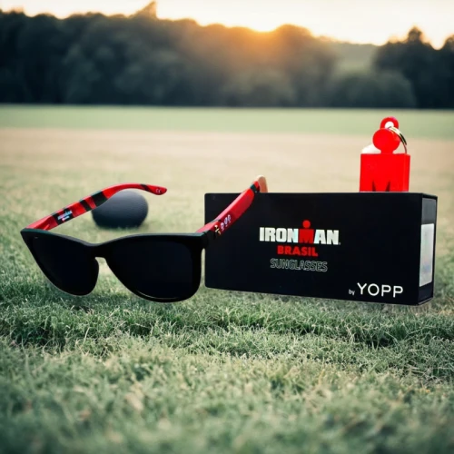 golf putters,gifts under the tee,aviator sunglass,the visor is decorated with,vision care,product photos,red green glasses,myopia,wohnmob,irrigation bag,cyber glasses,plant protection drone,speed golf,sun glasses,vaporizing,ray-ban,product photography,vaporizer,eye protection,glare protection