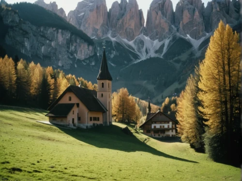 dolomites,dolomiti,south tyrol,val gardena,the sesto dolomites,house in mountains,east tyrol,italy,mountain hut,house in the mountains,alpine pastures,lombardy,tyrol,italia,alpine region,home landscape,alpine village,south-tirol,südtirol,appenzell,Photography,Documentary Photography,Documentary Photography 02