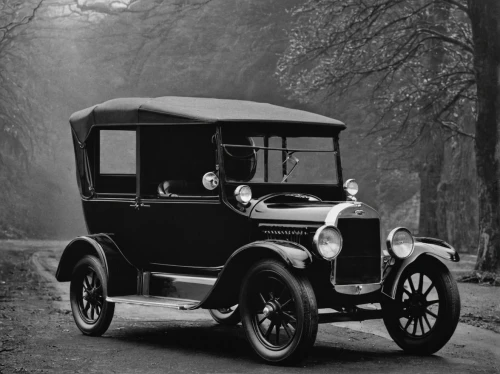 rolls royce 1926,ford model a,old model t-ford,ford model t,ford model b,rolls-royce silver ghost,daimler majestic major,ford landau,1930 ruxton model c,delage d8-120,ford model aa,locomobile m48,isotta fraschini tipo 8,packard four hundred,veteran car,mercedes-benz 219,steam car,ford car,austin 7,morris eight,Photography,Black and white photography,Black and White Photography 11