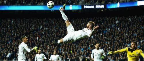 bale,soccer kick,cristiano,real madrid,axel jump,flip (acrobatic),ronaldo,high jump,acrobatics,crouch,acrobat,flying snake,piszke,penalty,leaping,uefa,believe can fly,leap,flying bird,flying,Photography,Documentary Photography,Documentary Photography 04