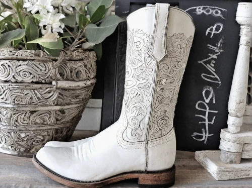 women's boots,cowboy boot,cowboy boots,steel-toed boots,riding boot,durango boot,splint boots,white boots,ankle boots,plush boots,country style,cowboy bone,boots,cowhide,moon boots,paisley pattern,steel-toe boot,stack-heel shoe,vintage shoes,motorcycle boot,Illustration,Black and White,Black and White 11