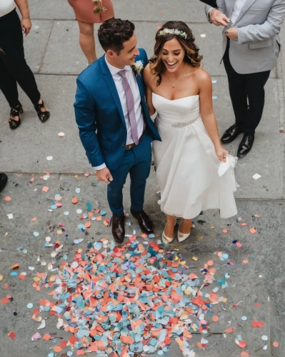 confetti,wedding photo,social,wedding couple,wedding photography,just married,wedding photographer,silver wedding,newlyweds,bride and groom,to marry,red confetti,wedding details,walking down the aisle,pre-wedding photo shoot,engaged,the bride's bouquet,wedding icons,bridal party dress,quinceañera,Unique,Design,Knolling