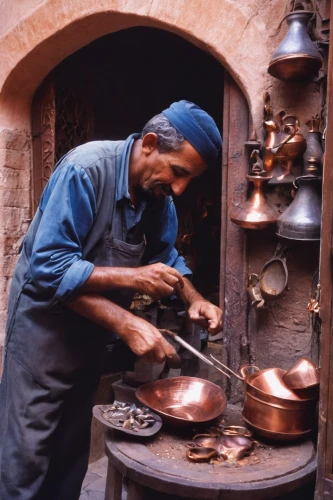 copper cookware,tinsmith,artisan,karahi,metalsmith,cooking pot,tandoor,copper utensils,cast iron,tibetan bowls,sicilian cuisine,cookery,nepalese cuisine,blacksmith,rajasthani cuisine,pottery,silversmith,adana kebabı,bağlama,basket maker,Unique,3D,Modern Sculpture