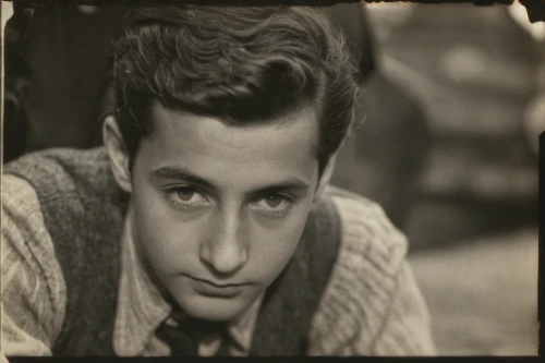 matruschka,joe iurato,george paris,abdel rahman,itamar kazir,ervin hervé-lóránth,uomo vitruviano,film actor,romanescu,feingold,1940s,beyaz peynir,clyde puffer,george russell,silent screen,cyril,1940,donskoy,stringozzi,physiognomy,Photography,Documentary Photography,Documentary Photography 02