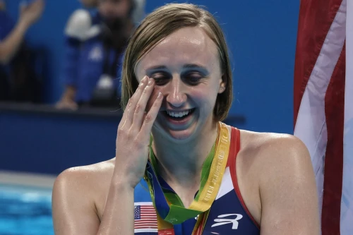 female swimmer,gold medal,olympic gold,swimming goggles,bronze medal,rio 2016,tears bronze,the sports of the olympic,2016 olympics,swimming technique,record olympic,olympic medals,swimmer,silver medal,finswimming,medals,goggles,disabled sports,olympics,young swimmers,Art,Classical Oil Painting,Classical Oil Painting 02