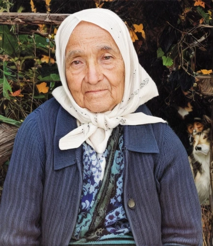 bağlama,old woman,elderly lady,i̇mam bayıldı,beyaz peynir,elderly person,grandmother,ekmek kadayıfı,erciyes dağı,kaymak,bayan ovoo,elder,older person,pensioner,babushka,selçuk,gözleme,keşkek,tajikistan,maliankara,Common,Common,None