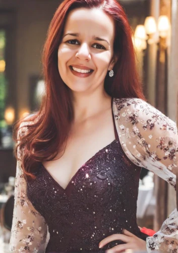 social,killer smile,maci,gala,fizzy,red hair,cocktail dress,princess sofia,riopa fernandi,banner,redhair,elenor power,a girl in a dress,british actress,polka dot dress,morgan,hollywood actress,paloma perdiz,catarina,soprano