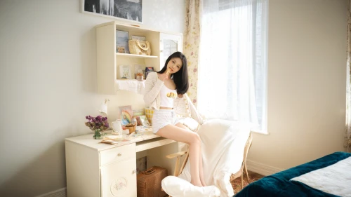 ao dai,dressing table,bedroom,beauty room,canopy bed,spring white,bedside table,the little girl's room,mt seolark,bridal suite,sewing room,lotte,room,one-room,room newborn,white winter dress,guest room,sitting on a chair,guestroom,one room