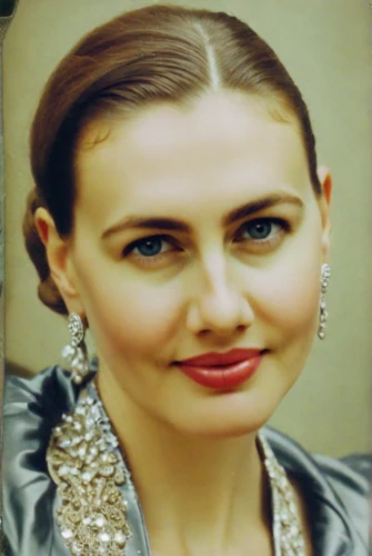 birce akalay,princess' earring,miss circassian,bridal jewelry,earrings,jeweled,oil painting on canvas,british actress,oil painting,jewellery,photo painting,earring,bridal accessory,hollywood actress,yasemin,jewelry,beautiful woman,ukrainian,gold jewelry,diamond jewelry