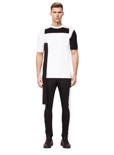 long-sleeved t-shirt,isolated t-shirt,martial arts uniform,long underwear,rugby short,sportswear,one-piece garment,sports uniform,sports jersey,sports gear,garment,bicycle clothing,apparel,central stripe,football gear,long-sleeve,bicycle jersey,spacesuit,product photos,print on t-shirt