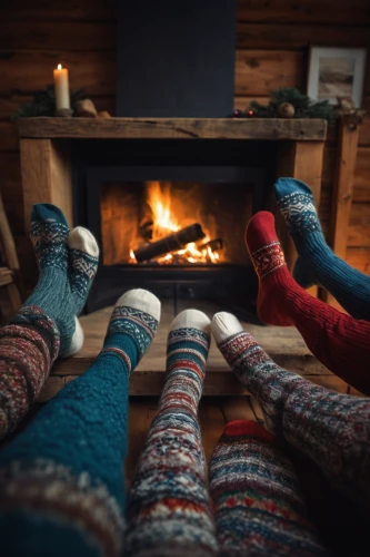 warm and cozy,hygge,christmas fireplace,christmas socks,warmth,knitted christmas background,christmas knit,warming,log fire,christmas stockings,fire place,fireplace,fireside,domestic heating,fireplaces,yule log,christmas sock,first advent,christmas circle,fire in fireplace,Illustration,Paper based,Paper Based 08