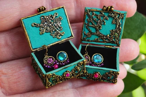 grave jewelry,enamelled,jewel bugs,genuine turquoise,jewel beetles,jewelry florets,earrings,house jewelry,khamsa,gift of jewelry,princess' earring,bookmark with flowers,hamsa,jewelries,body jewelry,jewellery,floral and bird frame,turquoise leather,jewelery,colored pins,Illustration,Children,Children 06
