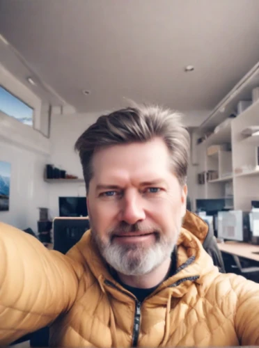 stehlík,video call,videokonferenz,podjavorník,kapparis,brhlík,community manager,pano,video chat,work at home,blur office background,live stream,mini e,17-50,seyðisfjörður,měsíček lékařský,jakobsweg,řebříček,magyar agár,the community manager