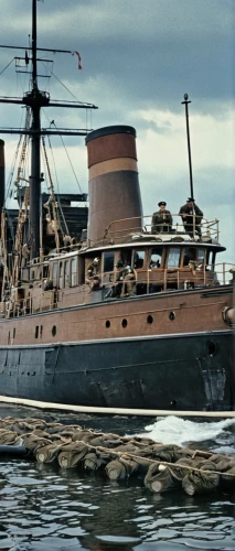 cruiser aurora,13 august 1961,ss rotterdam,museum ship,torpedo boat,seaplane tender,naval trawler,ironclad warship,protected cruiser,clyde steamer,type 219,kriegder star,saviem s53m,motor torpedo boat,steam frigate,submarine chaser,auxiliary ship,type 2c-v110,type 220a,type 220 a,Photography,General,Realistic