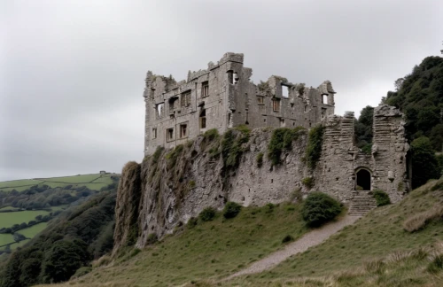 ruined castle,castle ruins,castle bran,castle of the corvin,medieval castle,ghost castle,haunted castle,knight's castle,drum castle,castles,castel,stone towers,taufers castle,summit castle,castle,derbyshire,castleguard,templar castle,old castle,obertor