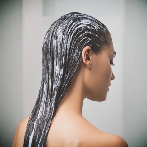 artificial hair integrations,management of hair loss,cornrows,the long-hair cutter,smooth hair,shampoo,hair gel,twists,braids,curtained hair,asymmetric cut,feathered hair,surfer hair,layered hair,braiding,hair coloring,french braid,dandruff,pony tail,cleaning conditioner