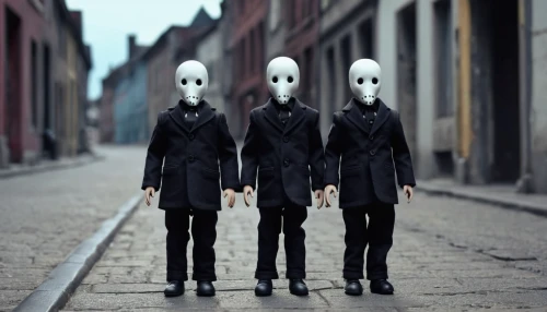 mannequins,non-human beings,designer dolls,anonymous,doll figures,slender,faceless,fashion dolls,porcelain dolls,individuals,residents,clones,clone jesionolistny,articulated manikin,anonymous mask,binary,heads,pierrot,clone,puppets,Photography,General,Realistic