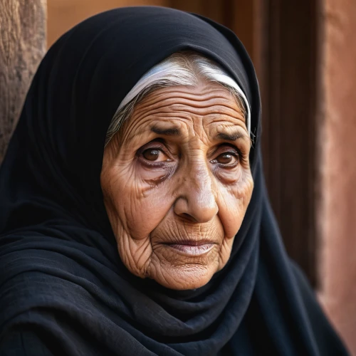 old woman,elderly lady,bedouin,grandmother,muslim woman,woman portrait,middle eastern monk,pensioner,elderly person,care for the elderly,indian woman,praying woman,older person,sudan,old age,yemeni,jordanian,regard,afar tribe,jaisalmer,Photography,General,Commercial