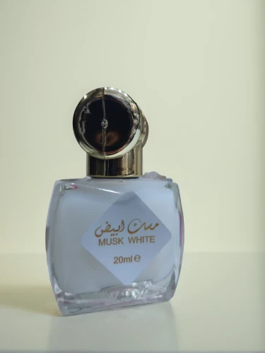 perfume bottle,scent of jasmine,coconut perfume,parfum,clove scented,creating perfume,christmas scent,perfumes,fragrance,orange scent,natural perfume,aftershave,scent,gardenia,home fragrance,scent of roses,perfume bottles,tuberose,smelling,cosmetic oil