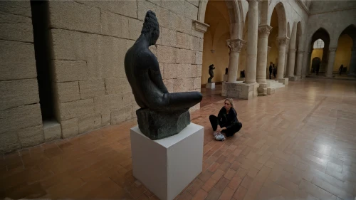 soumaya museum,the sculptures,art gallery,woman sculpture,sculptor,sculptures,ancient art,the moai,art museum,art object,shofar,sculpture,woman pointing,hand of fatima,moai,the museum,scuplture,elephant tusks,girl with a dolphin,chess piece