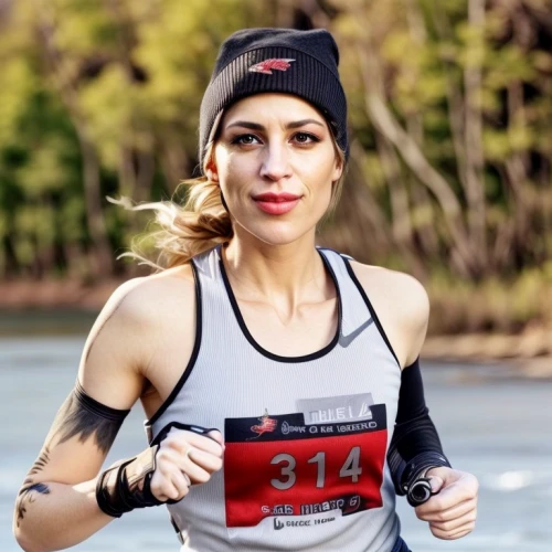 ultramarathon,female runner,duathlon,half-marathon,adventure racing,half marathon,racewalking,trail running,1000miglia,endurance sports,middle-distance running,long-distance running,simone simon,garmin,greta oto,triathlon,lindsey stirling,heart rate monitor,andrea vitello,atlhlete