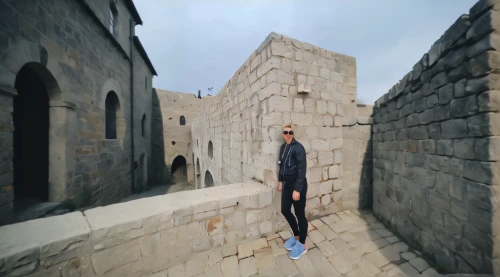 360 ° panorama,3d albhabet,city walls,great wall wingle,city wall,citadelle,first person,360 °,dji spark,parkour,kings landing,jordan tours,fisheye lens,sightseeing,virtual landscape,jahili fort,gopro,castleguard,castles,monastery israel