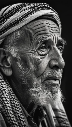 elderly man,old age,pensioner,old woman,old man,bedouin,old human,elderly person,wrinkles,older person,elderly lady,middle eastern monk,grandfather,the old man,sadhu,indian sadhu,old person,portrait photography,regard,grandpa,Photography,General,Natural