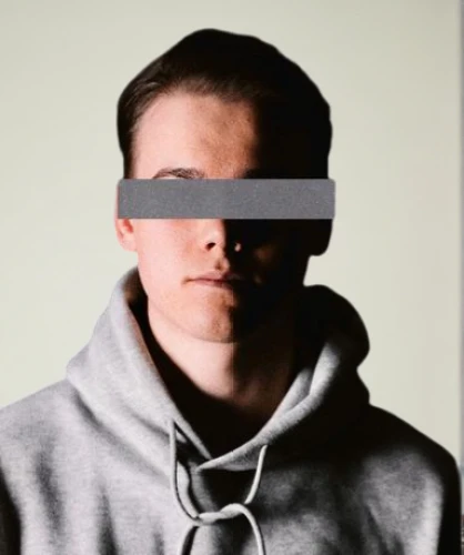 ski mask,soundcloud icon,hooded man,balaclava,hooded,hoodie,faceless,portrait background,cyclops,man silhouette,digital identity,sweatshirt,spotify icon,on a transparent background,face shield,covid-19 mask,cover your face with your hands,blindfold,png transparent,konstantin bow