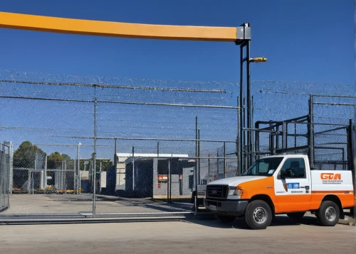 prison fence,chain-link fencing,truck mounted crane,gantry crane,industrial security,will free enclosure,outdoor power equipment,wall & ball sports,animal containment facility,soccer-specific stadium,training apparatus,contract site,electric fence,stadium falcon,wire fencing,truck crane,antenna rotator,high voltage pylon,public address system,prison,Photography,General,Natural