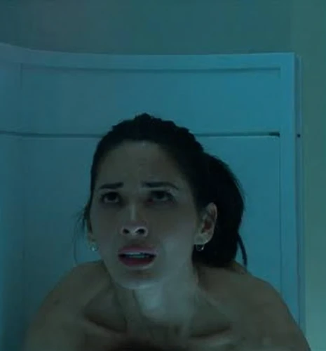 the girl in the bathtub,scared woman,to bathe,tub,bathtub,female swimmer,bathe,wet girl,wet body,wet,constipation,water bath,sauna,drenched,shower,milk bath,submerge,scary woman,submerged,squirts