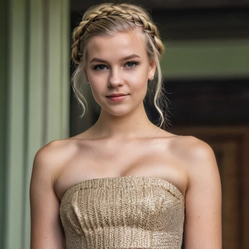 elegant,elsa,bridesmaid,strapless dress,braid,dress,nice dress,a girl in a dress,party dress,pretty young woman,green dress,tiara,princess' earring,premiere,young beauty,necklace,updo,pretty,game of thrones,elegance,Photography,General,Realistic