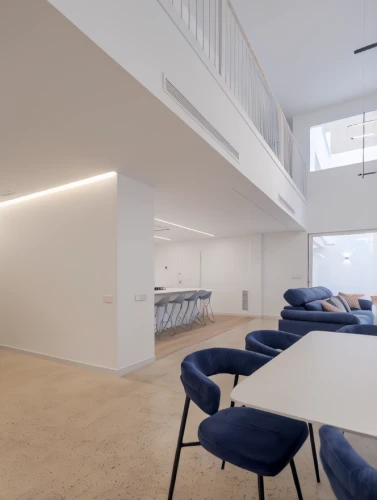 daylighting,school design,shared apartment,concrete ceiling,modern room,hallway space,lecture room,loft,contemporary decor,interior modern design,sky apartment,modern decor,conference room,core renovation,recreation room,bonus room,class room,appartment building,study room,archidaily